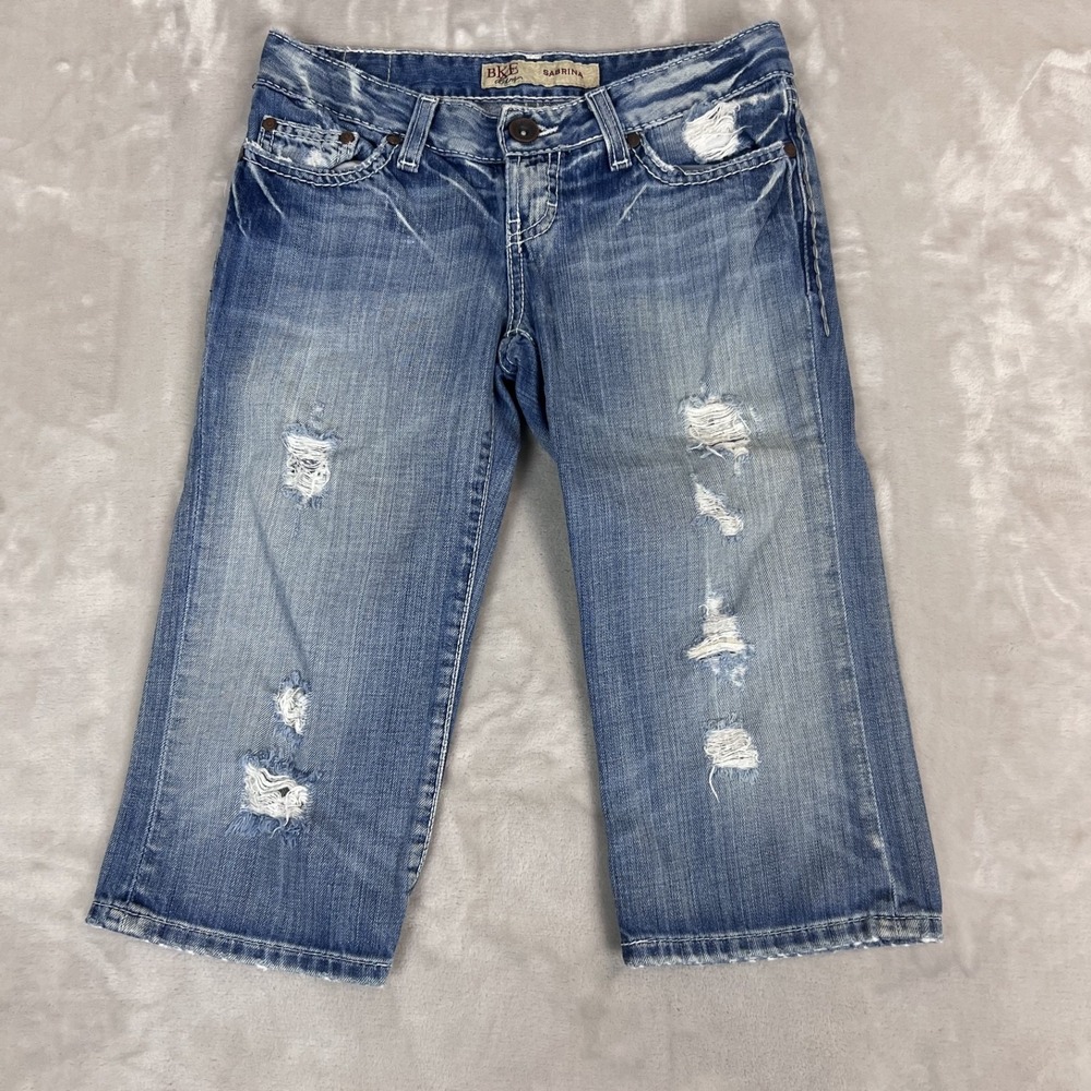Y2K Buckle BKE Capri Jeans Womens 24 Denim Distressed Low Rise Grunge Western